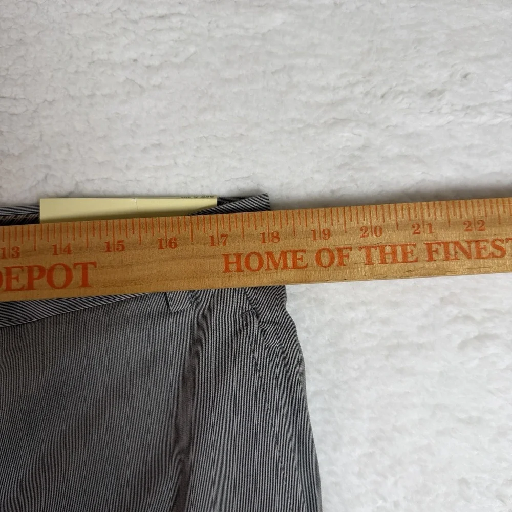 **NEW WITH TAGS** Men's Ralph Lauren Grey Flat Front Dress Pants (36W x 30L)